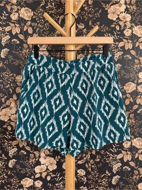 Torrid Challis Pull-On Lightweight Printed Shorts